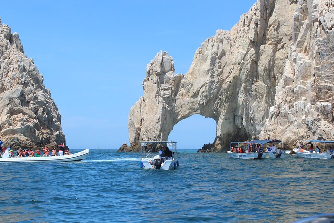 Cabo San Lucas Sunset Cruise Full dinner, open bar and transfer - Dinner and the Domestic Open Bar: What’s Included (and What to Expect)