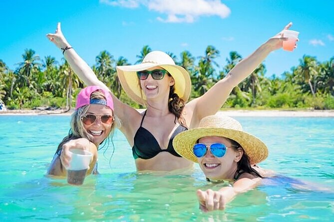 Catamaran Party in Punta Cana with Unlimited Drinks - A 3.5-Hour Catamaran Party From Cabeza de Toro Beach