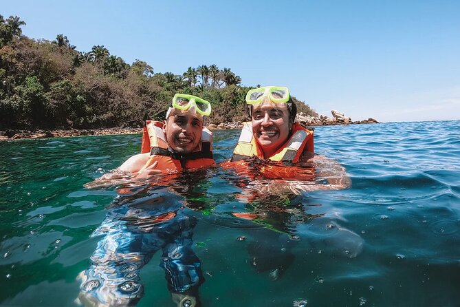 Catamaran Yelapa Beach Tour with Snorkeling, Food and Open Bar - Stop 1: Puerto Magico to Majahuitas, plus breakfast views