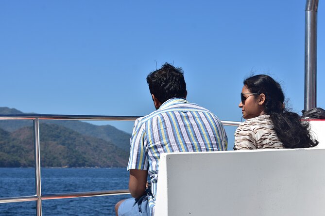 Catamaran Yelapa Beach Tour with Snorkeling, Food and Open Bar - Price and what $94.45 buys in real terms