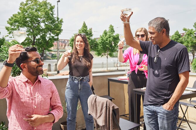 Gourmet Brunch with Chef: Unlimited Drinks & Stunning River Views - Key points worth knowing before you go