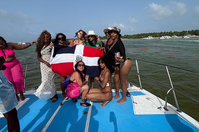 Hip Hop adult only Party Boat with Unlimited drinks and Sandbar - Unlimited drinks and the party on deck: what’s included and what isn’t
