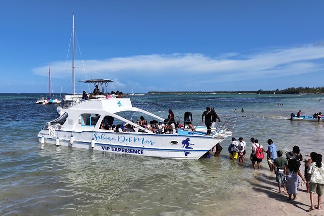 Hip Hop adult only Party Boat with Unlimited drinks and Sandbar - Weather and boat comfort: plan for getting wet