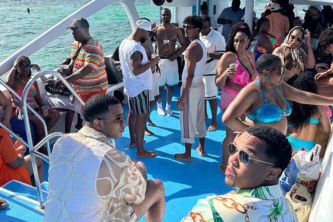 Hip-Hop Party Boat with Dj Live Adults Only and Unlimited Drinks - What to Pack (Because Towels and Sunscreen Aren’t Included)