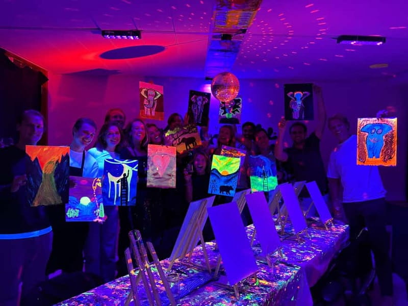 London: Bottomless Sip & Paint in the Dark - Bottomless drinks on the house: fun, not a chore