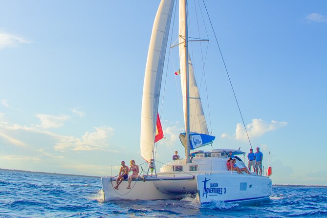 Luxury Sailing Experience to Isla Mujeres with Lunch & Open Bar - Isla Mujeres on the Schedule: Playa Norte and Viewpoints Without Rushing