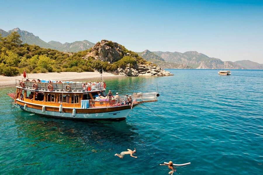 Marmaris: Boat Trip with Unlimited Drinks and BBQ Lunch - Pickup and Getting There Without Taxi Stress
