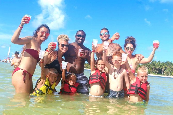 Morning Private Party Boat with Water Slide Open Bar and BBQ - BBQ on board: chicken skewers, sandwiches, and fresh fruit