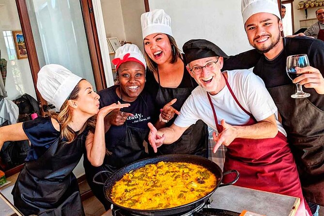 Paella Workshop with Bottomless Sangria in Central Madrid - The 3-Hour Flow: Sangria First, Then Paella From Scratch
