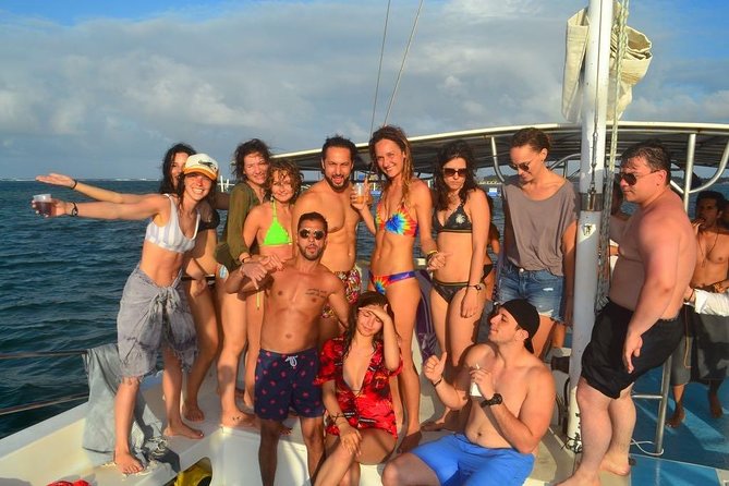 Party boat in Catamaran with Open Bar Only Adults + Snorkeling - Punta Cana Catamaran Party in 3 Hours: The Smart Time Window