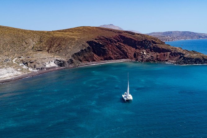 Private Luxury Caldera Cruise with a rich BBQ meal and Open Bar! - Captain John and First Mate George: Safety With Patience