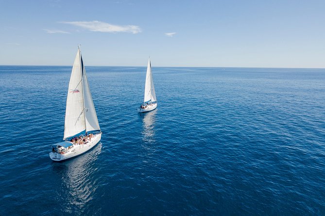 Private Luxury Sailing Cruise in Los Cabos with Lunch and Open Bar - Private transportation in Cabo: why it changes the day