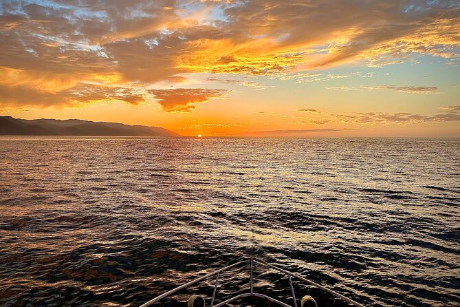 Puerto Vallarta: Luxury Yacht Sunset Cruise with Premium Open Bar - Where to Meet: Bruma Café & Cocktails in Marina Vallarta