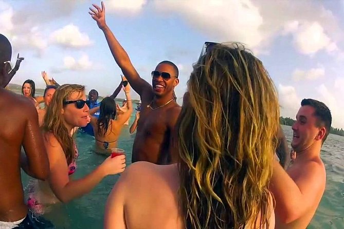 Punta Cana Booze Cruise with Snorkeling, Natural Pool & Open Bar - Getting There From Your Hotel: Pickup, Timing, and What to Pack