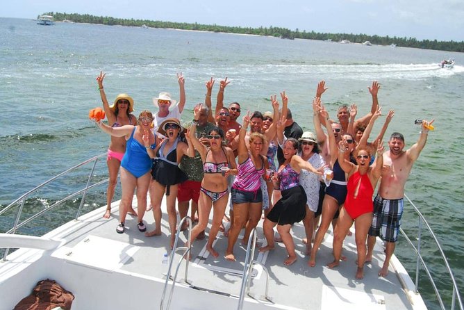 Punta Cana Booze Cruise with Snorkeling, Natural Pool & Open Bar - Snorkeling at Bavaro Reef: What You’ll See and How to Make It Work