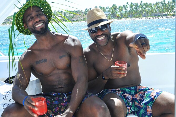 Punta Cana: Catamaran Tour, Reef Snorkeling and Unlimited Drinks! - The Bavaro natural pool stop: shallow water time is the real payoff
