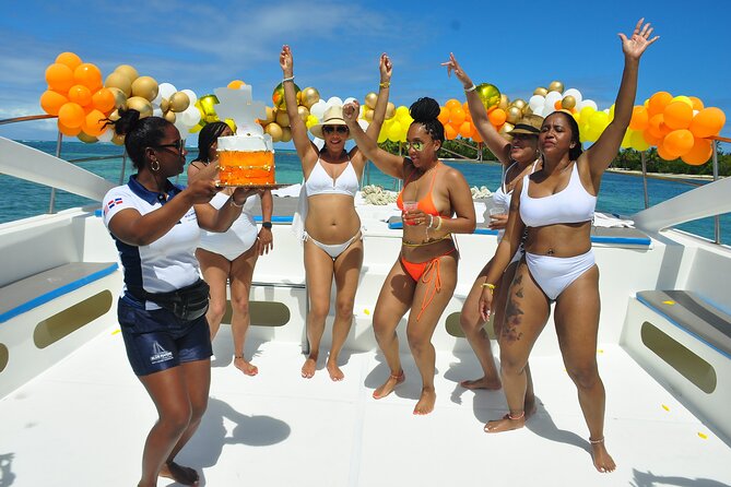 Punta Cana Party Boat Snorkeling with Music DJ and Open Bar - Key takeaways before you book