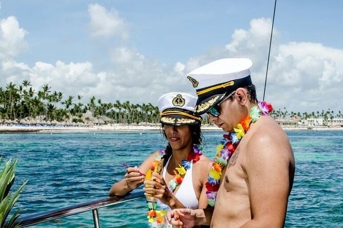 Punta Cana Party Boat Snorkeling with Music DJ and Open Bar - Stop 1 at Playa Bibijagua: the snorkeling moment that earns its keep