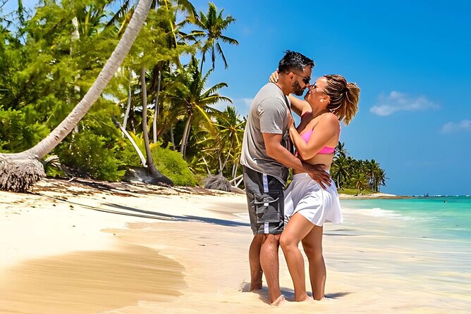 Punta Cana Private Catamaran with Snorkeling, Lunch & Open Bar - BBQ Lunch Onboard: Food That Makes the Day Worth It