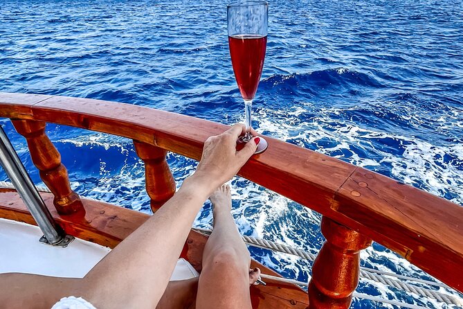 Rhodes Day Cruise (with lunch & unlimited drinks) 5,5 Hours - Food and drinks: what’s really included (and what to skip)