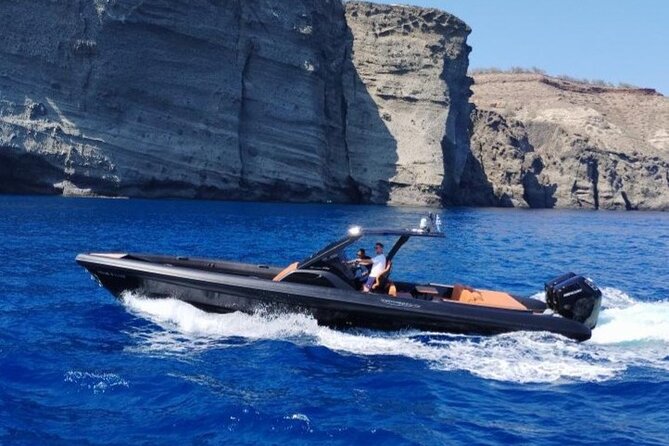 Santorini Caldera: Private Cruise with Speed Boat & Open Bar - Why a Private Speed-Boat Caldera Cruise Works