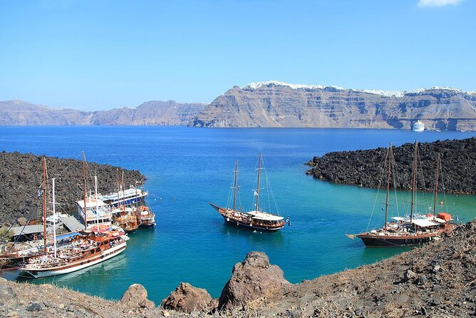 Santorini Sunset Sailing Cruise: Dinner, BBQ, Open Bar, Transfers - The sunset sail back to Vlychada: the moment you paid for