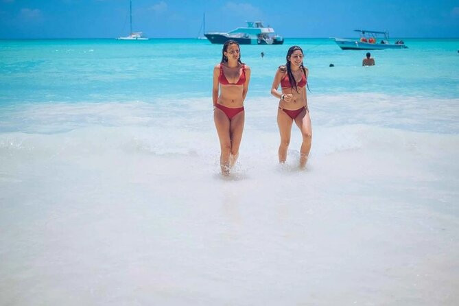 Saona Island Tour From Santo Domingo with Lunch, Open Bar, Pickup - Group Size: Small Enough to Feel Personal