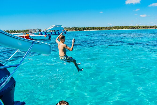 Small Group Snorkeling Cruise with Open Bar and Light Snacks - Quick Take: Why This Punta Cana Snorkel Cruise Gets Such High Marks