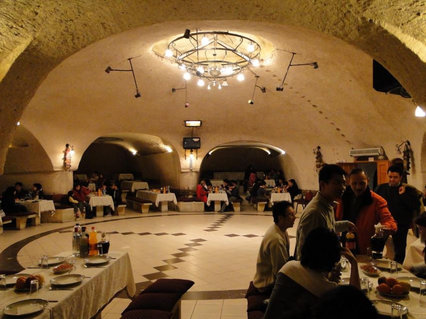 Turkish Night Show with dinner and unlimited drinks - The music that sets the tone: oud, darbuka, baglama