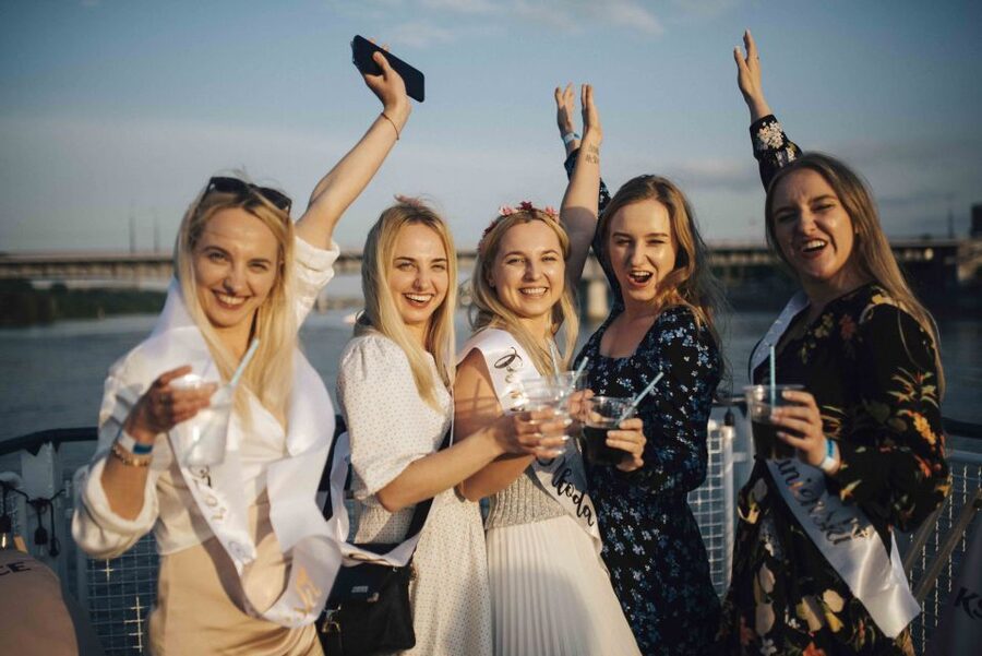 Warsaw: Boat Party with Unlimited Drinks &VIP Club Entrance - Key highlights to know before you go