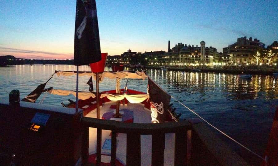 Washington DC: Pirate Ship Cruise with Open Bar - Open bar details: what you can drink and what to know