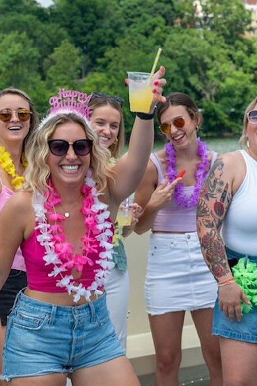 Washington DC: Sightseeing Brunch Cruise with Open Bar - Georgetown Waterfront meet-up: getting on board without stress