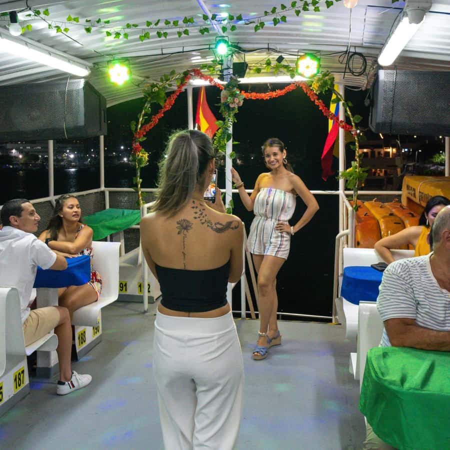 White Night Boat Party: Dinner Buffet, Dancing and Open Bar - Open bar details: what you’ll drink (and what you won’t)