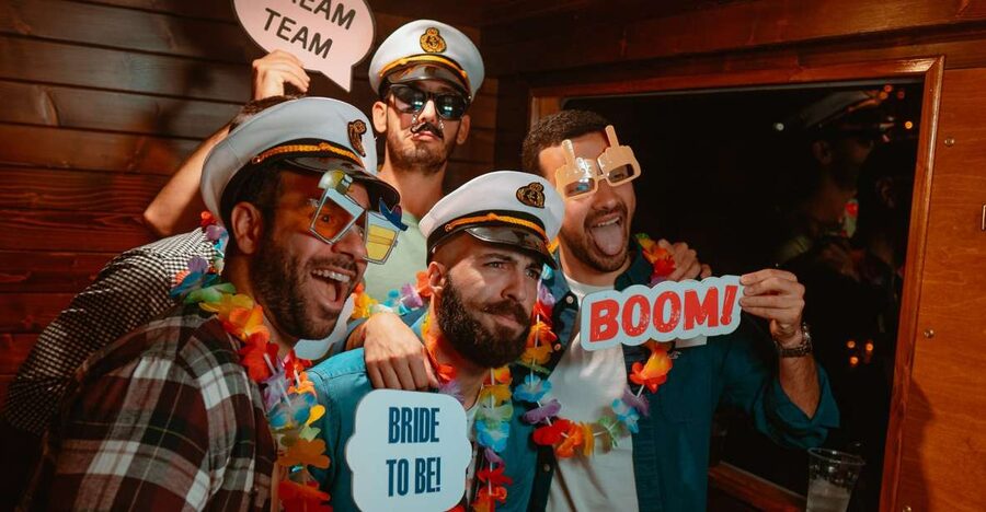 Wroclaw: Oder River Boat Party with Unlimited Drinks - Drinking Games and Photo Booths: How the Night Gets Started